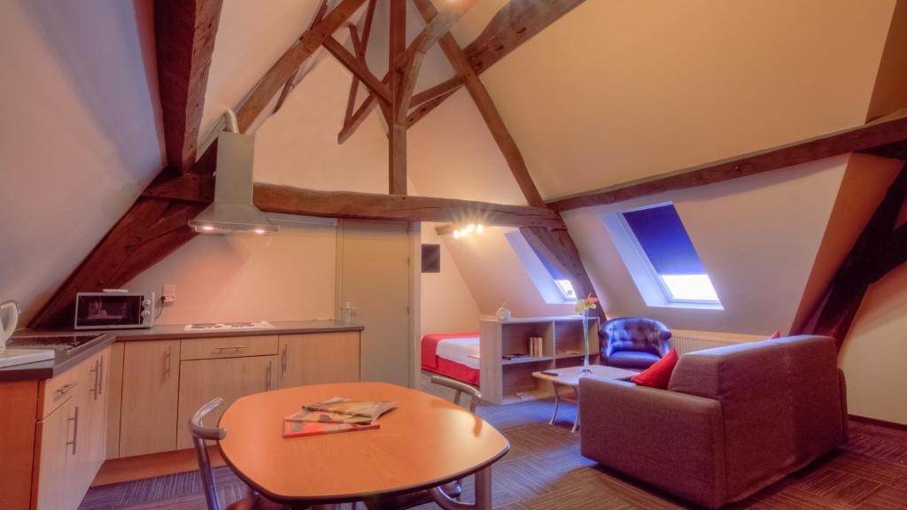 Infotel Mons Habitación foto